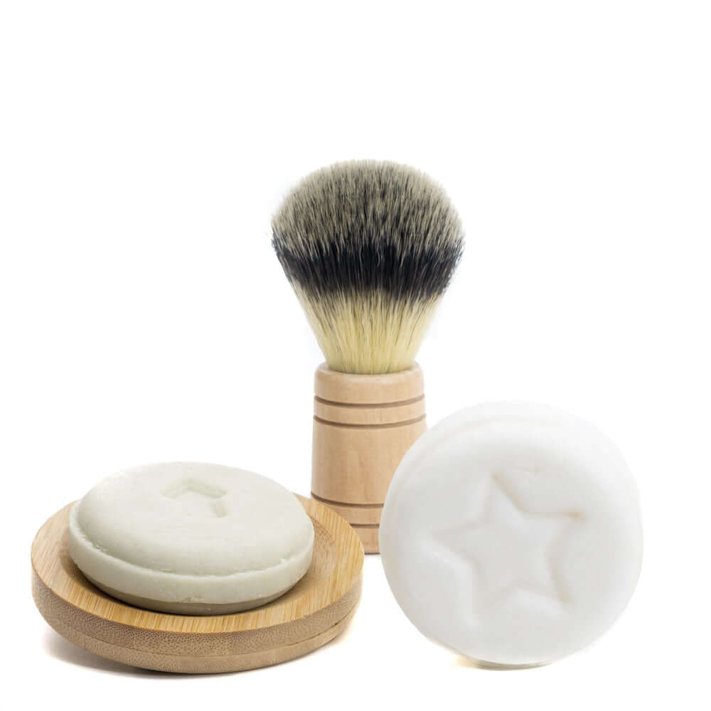 Fester Rasierschaum Bart weg! mit veganem Rasierpinsel und Bambusablage